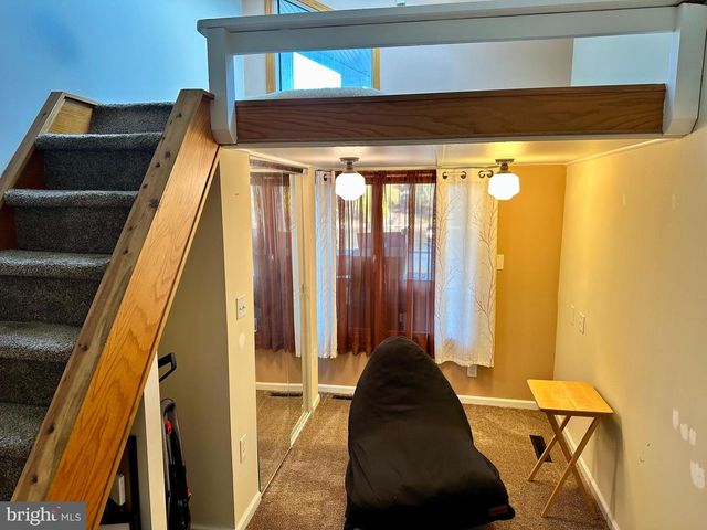 4305 N DELAWARE DR, Easton, PA 18040