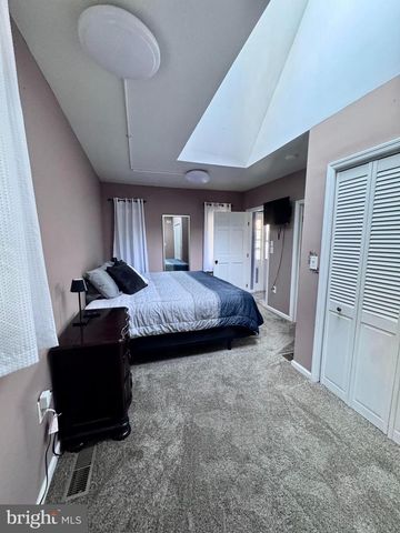 4305 N DELAWARE DR, Easton, PA 18040