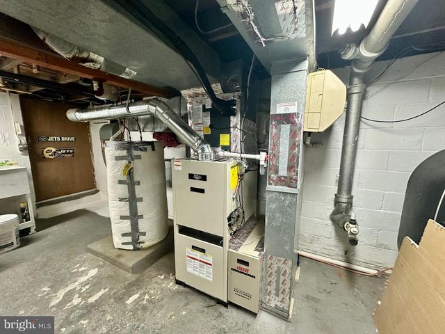 4305 N DELAWARE DR, Easton, PA 18040