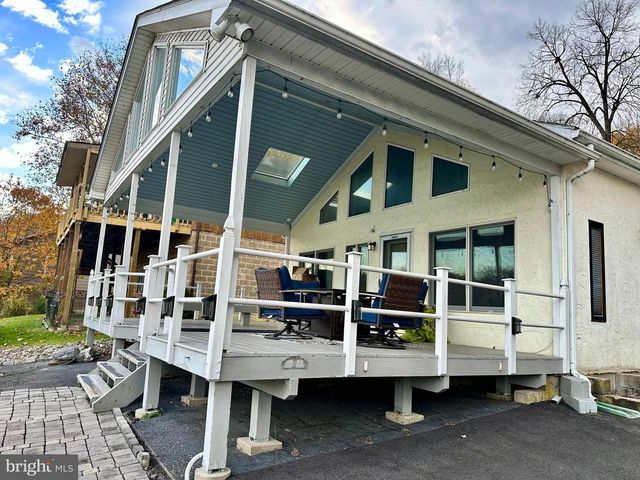 4305 N DELAWARE DR, Easton, PA 18040