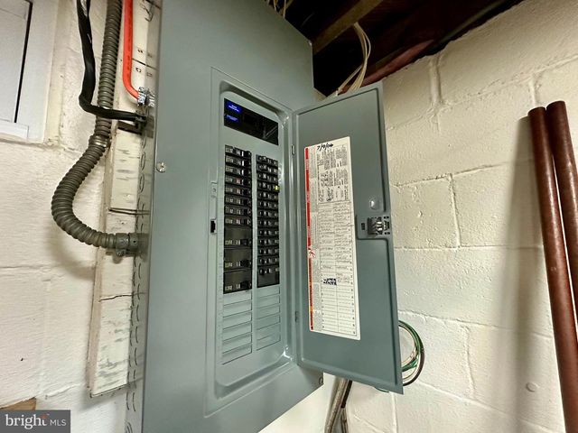 4305 N DELAWARE DR, Easton, PA 18040