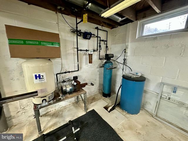 4305 N DELAWARE DR, Easton, PA 18040