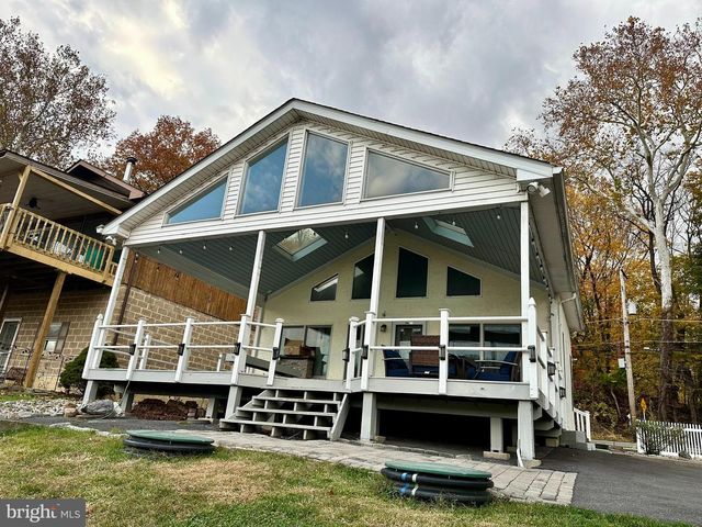 4305 N DELAWARE DR, Easton, PA 18040