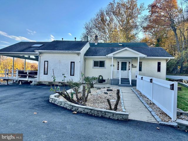 4305 N DELAWARE DR, Easton, PA 18040