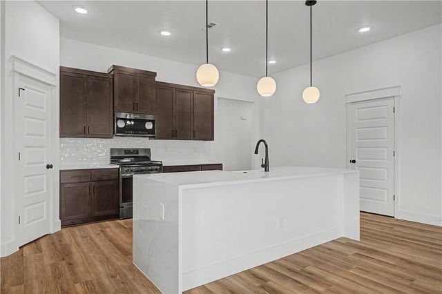1110 Garrett Lane, Centerton, AR 72719