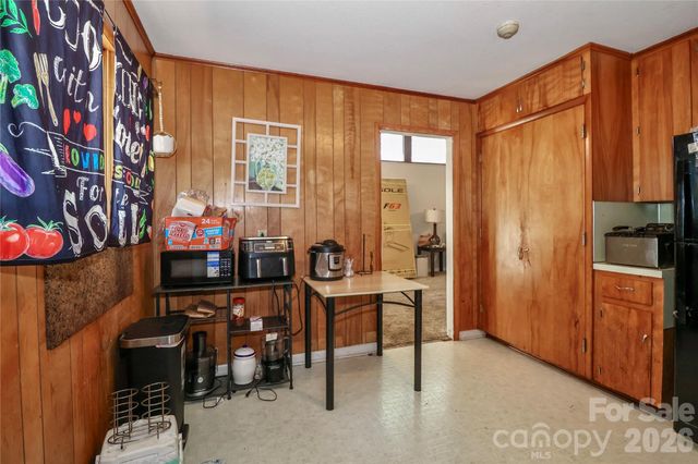 225 Midway Road, Statesville, NC 28625