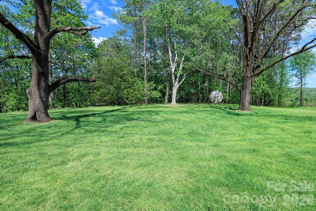 225 Midway Road, Statesville, NC 28625