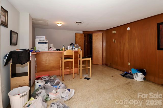 225 Midway Road, Statesville, NC 28625