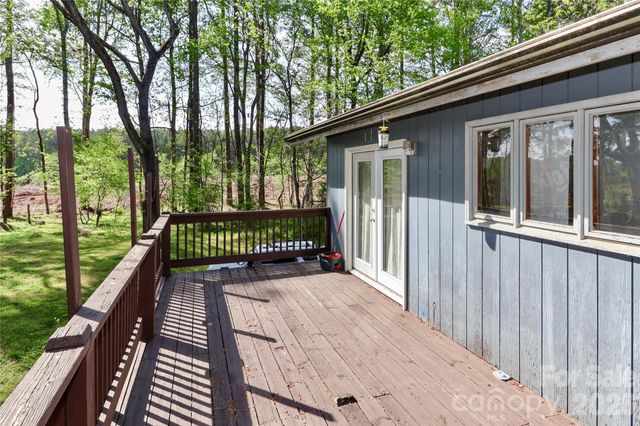 225 Midway Road, Statesville, NC 28625