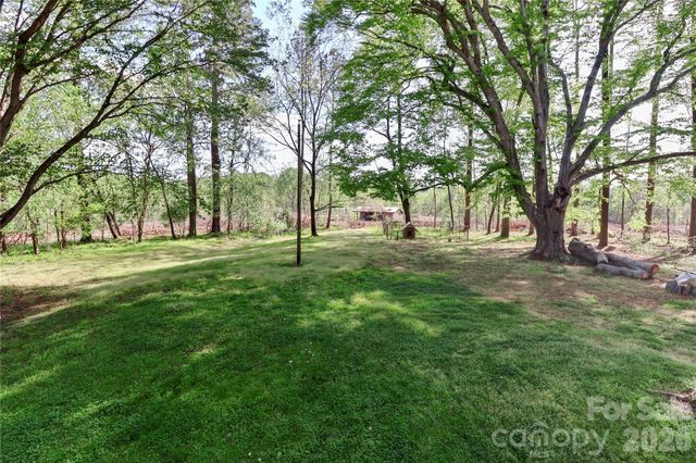 225 Midway Road, Statesville, NC 28625