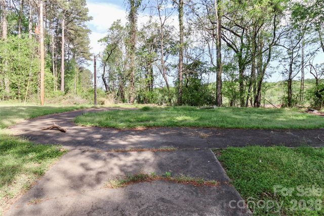 225 Midway Road, Statesville, NC 28625