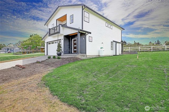 1458 Larkspur Lane, Camano Island, WA 98282