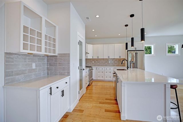 1458 Larkspur Lane, Camano Island, WA 98282