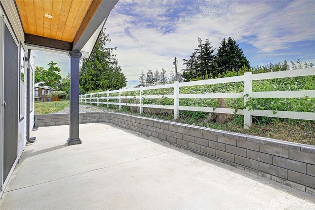 1458 Larkspur Lane, Camano Island, WA 98282