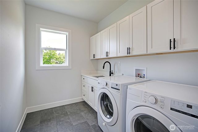 1458 Larkspur Lane, Camano Island, WA 98282