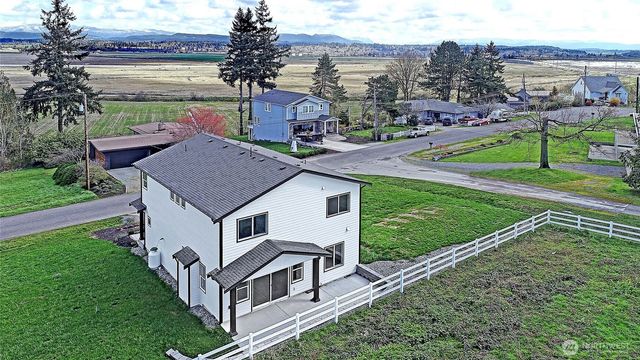 1458 Larkspur Lane, Camano Island, WA 98282