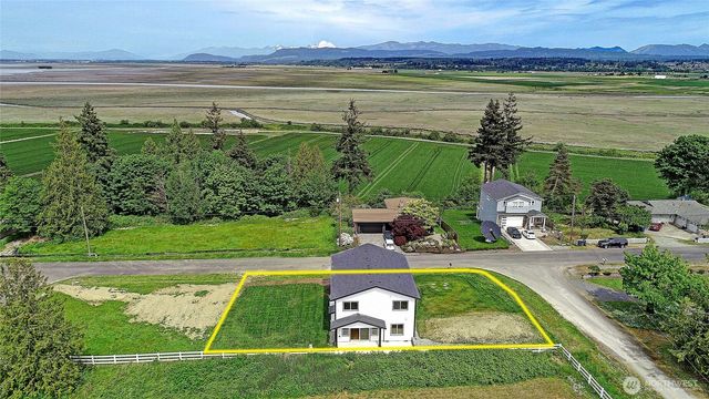 1458 Larkspur Lane, Camano Island, WA 98282