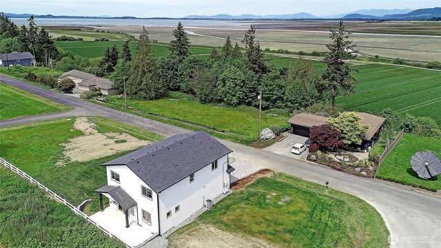 1458 Larkspur Lane, Camano Island, WA 98282