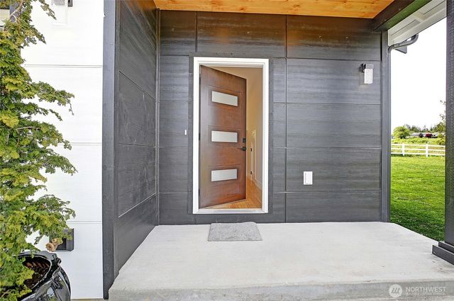 1458 Larkspur Lane, Camano Island, WA 98282