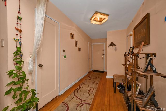 139-09 84 Drive 608, Briarwood, NY 11435