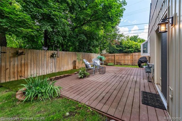 46063 Neeson Street, Northville, MI 48167