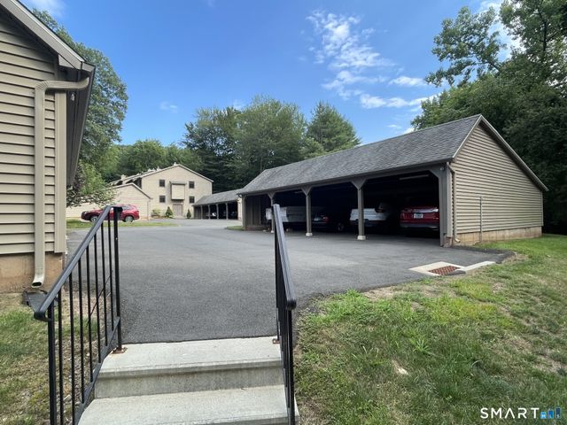40 Conestoga Way 40, Glastonbury, CT 06033