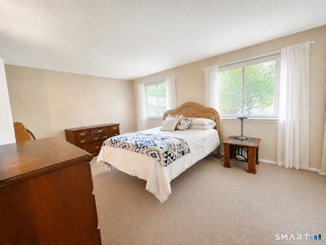 40 Conestoga Way 40, Glastonbury, CT 06033