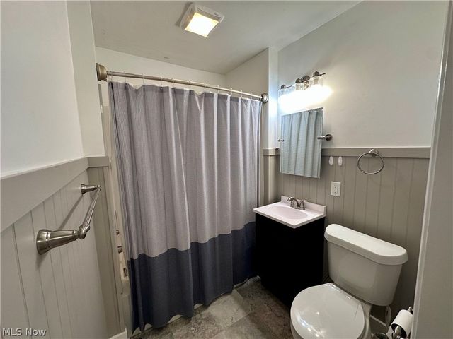 1093 N Main Street, Akron, OH 44310