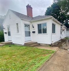 1093 N Main Street, Akron, OH 44310