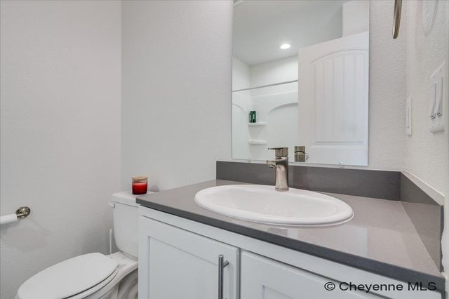 1530 ALYSSAELAINE DR, Cheyenne, WY 82007