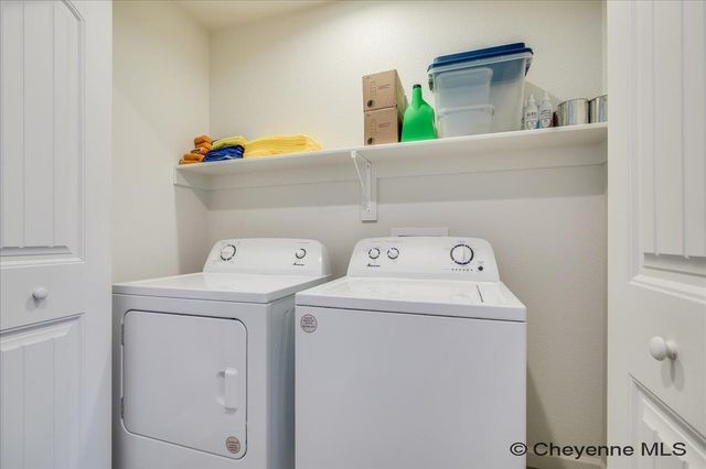 1530 ALYSSAELAINE DR, Cheyenne, WY 82007