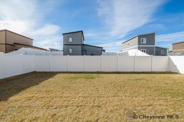 1530 ALYSSAELAINE DR, Cheyenne, WY 82007