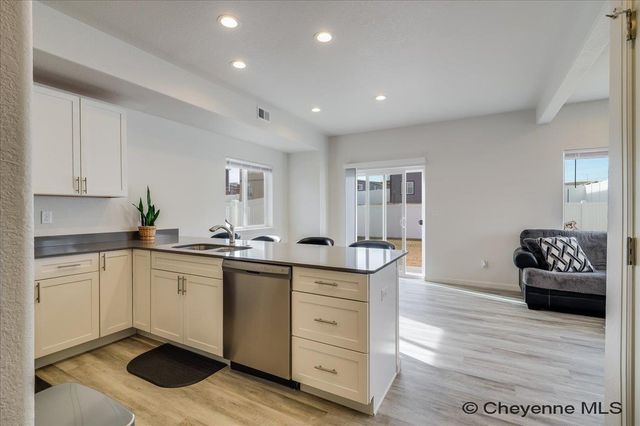 1530 ALYSSAELAINE DR, Cheyenne, WY 82007