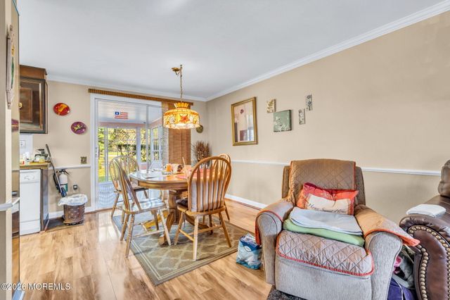 57 Fairfield Lane E, Monroe, NJ 08831
