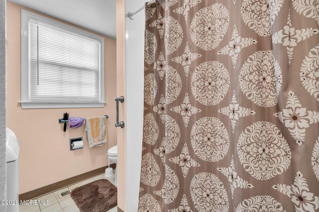 57 Fairfield Lane E, Monroe, NJ 08831