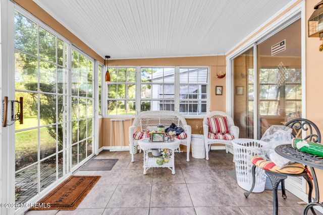 57 Fairfield Lane E, Monroe, NJ 08831
