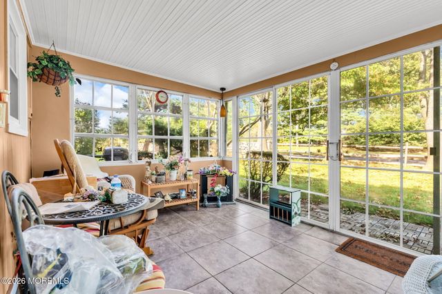 57 Fairfield Lane E, Monroe, NJ 08831