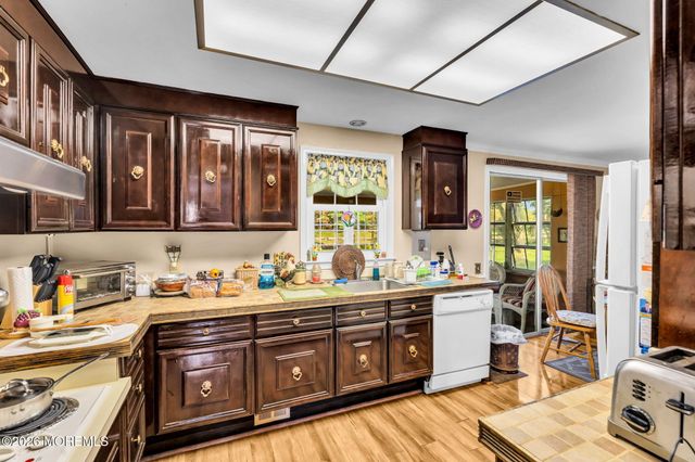 57 Fairfield Lane E, Monroe, NJ 08831