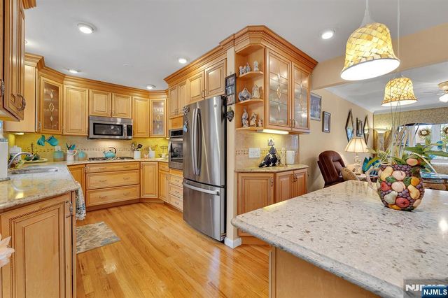 347 Mansfield Avenue, Secaucus, NJ 07094
