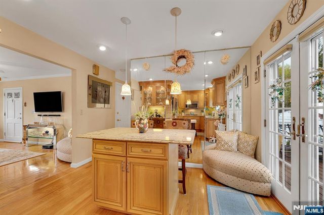 347 Mansfield Avenue, Secaucus, NJ 07094