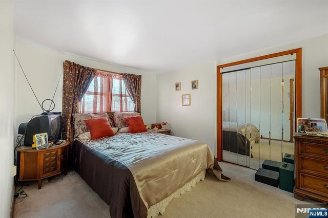 347 Mansfield Avenue, Secaucus, NJ 07094
