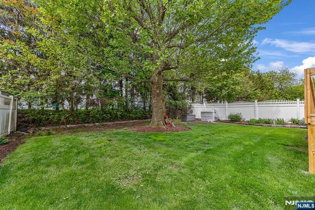 347 Mansfield Avenue, Secaucus, NJ 07094