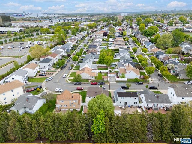 347 Mansfield Avenue, Secaucus, NJ 07094