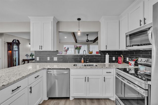 1908 Thousand Oaks Drive, Burleson, TX 76028