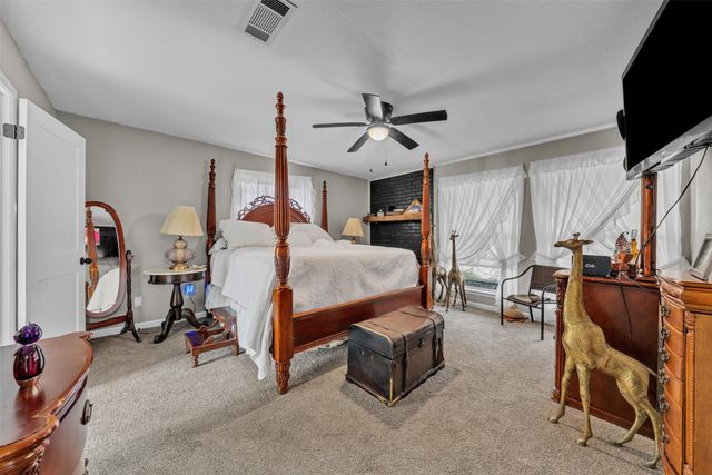 1908 Thousand Oaks Drive, Burleson, TX 76028