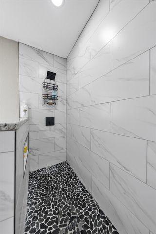 1908 Thousand Oaks Drive, Burleson, TX 76028