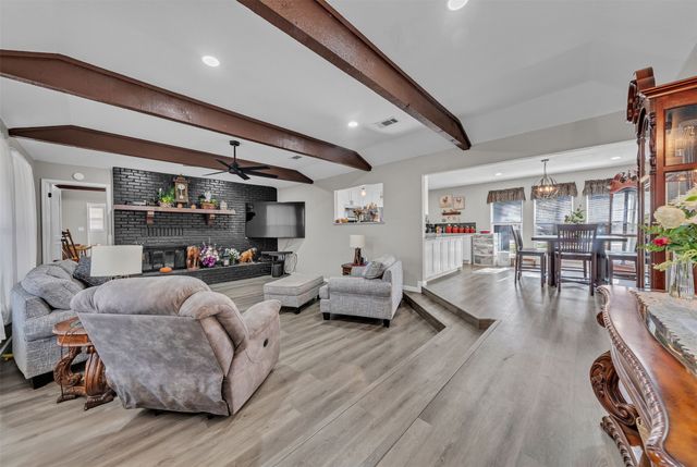 1908 Thousand Oaks Drive, Burleson, TX 76028