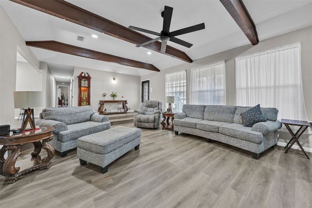 1908 Thousand Oaks Drive, Burleson, TX 76028