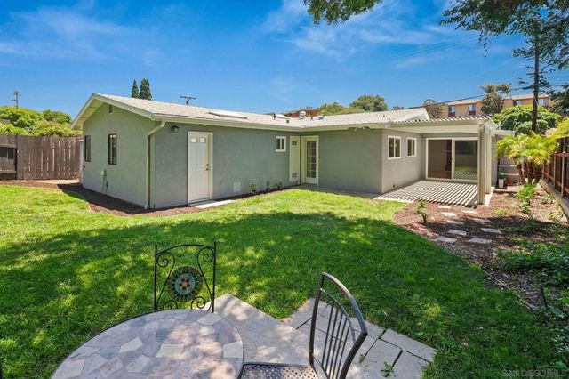 5164 Chateau Dr, San Diego, CA 92117