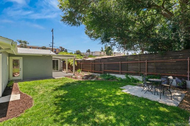 5164 Chateau Dr, San Diego, CA 92117